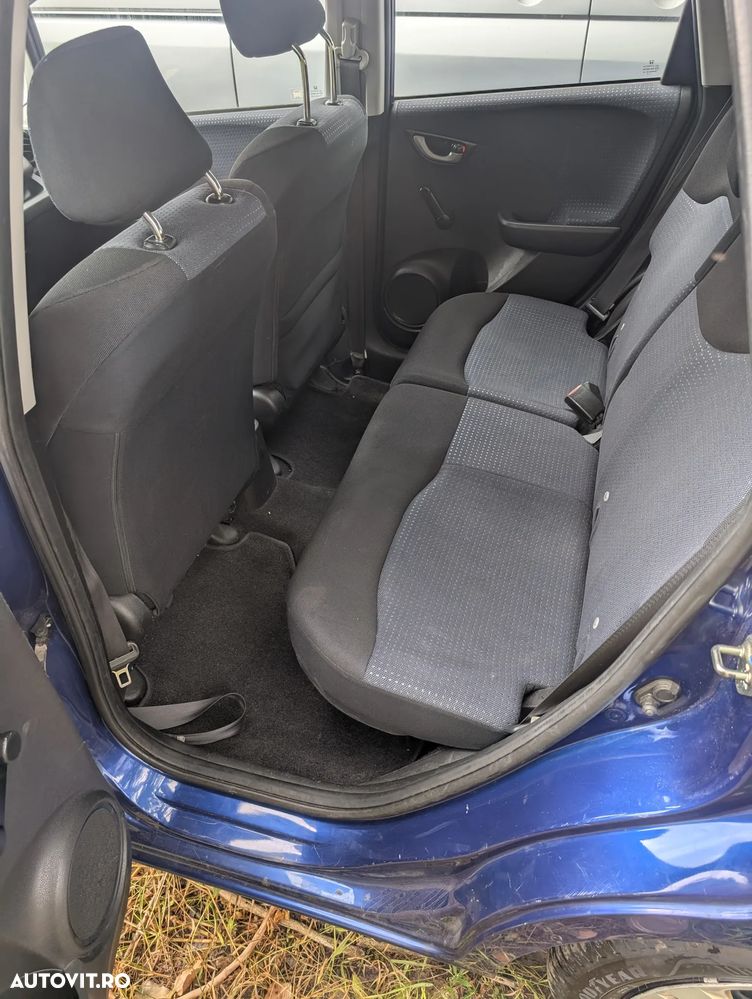 Honda Jazz 1.2 SOHC i-VTEC MT Trend - 9