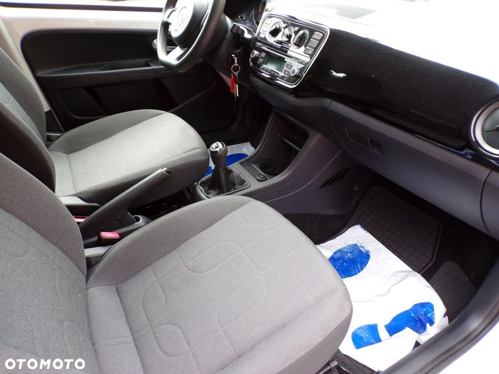 Volkswagen up! - 22