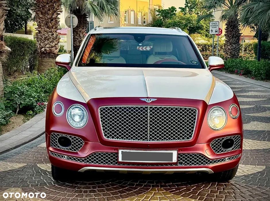 Bentley Bentayga V8 - 8
