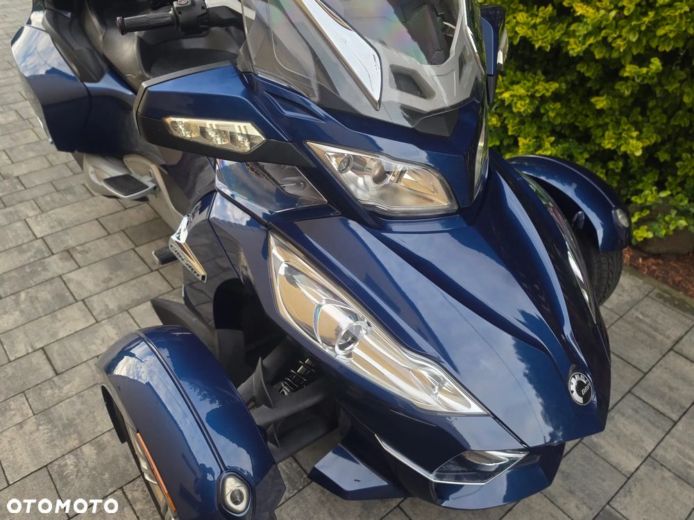 Can-Am Spyder - 8