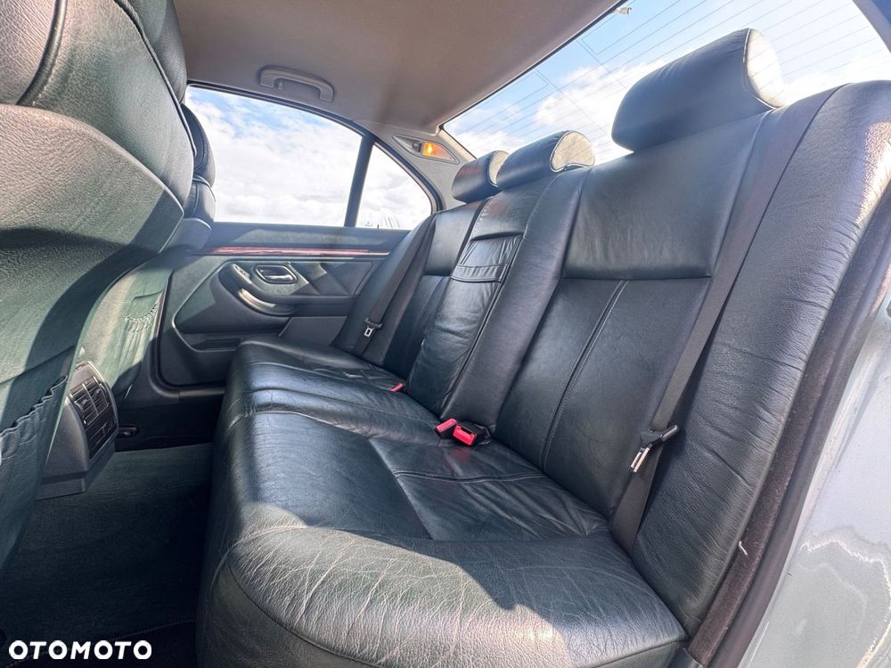 BMW Seria 5 - 12