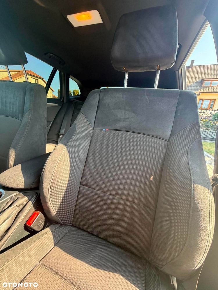BMW X1 xDrive18d - 11