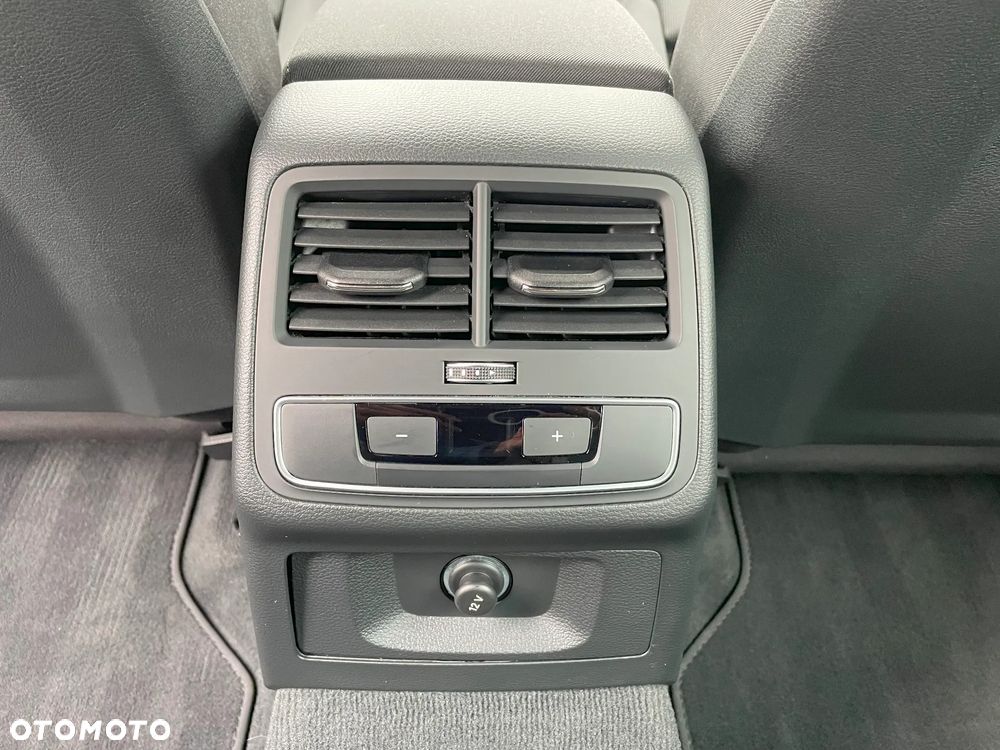 Audi A4 Allroad - 32