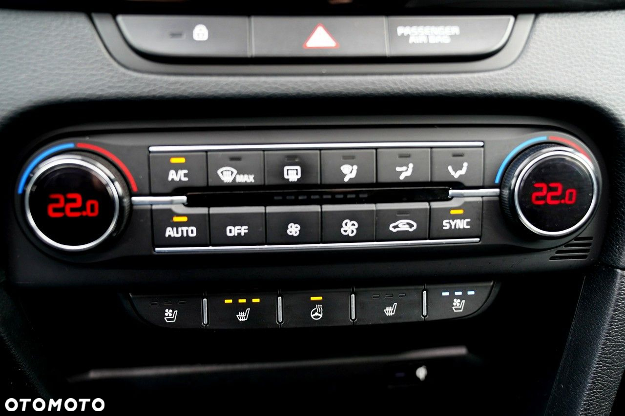 Kia XCeed 1.6 CRDi (48V Mild-Hybrid) DCT7 PLATINUM - 32