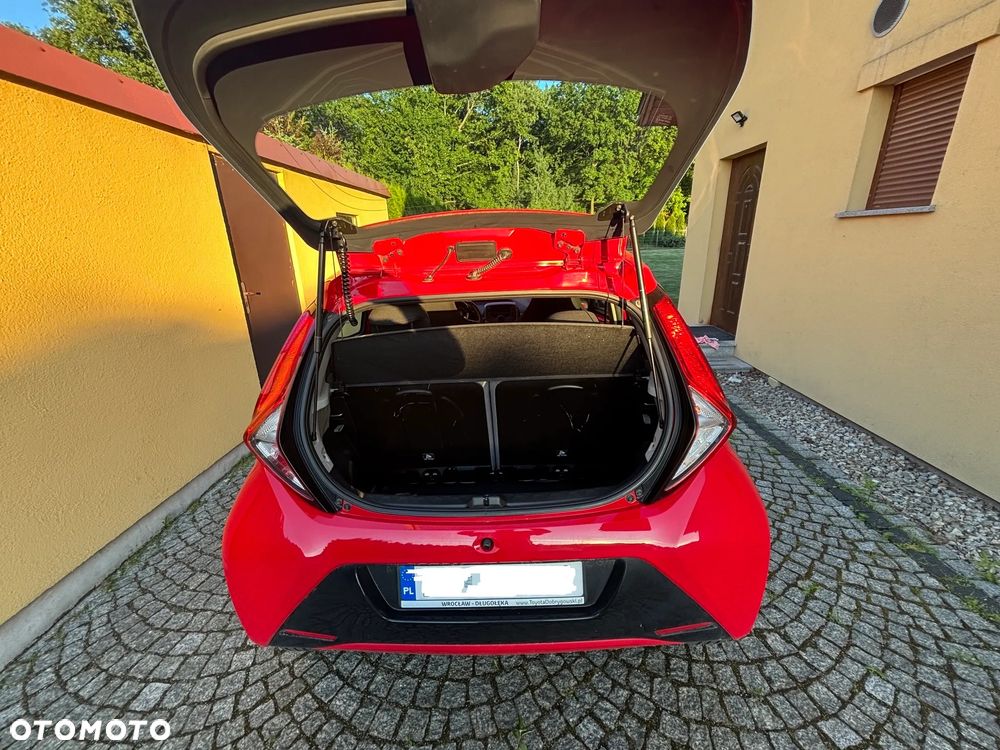Toyota Aygo x-play - 6