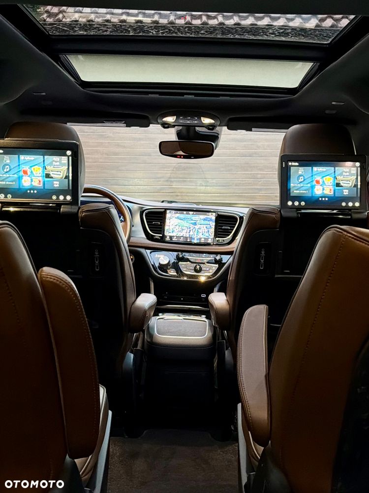 Chrysler Pacifica - 9