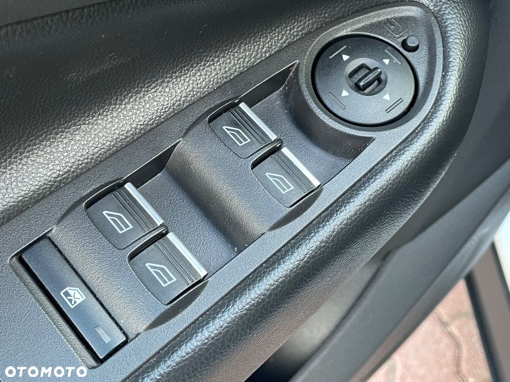 Ford Kuga 2.0 TDCi 4x4 Titanium - 22