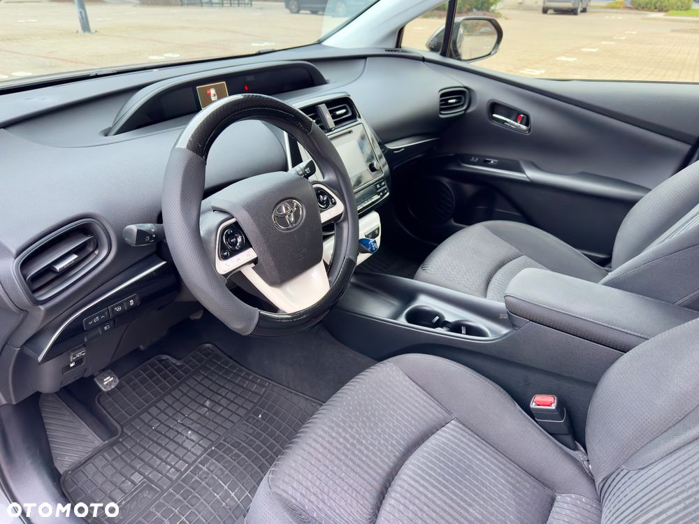 Toyota Prius 1.8 Hybrid Prestige - 9