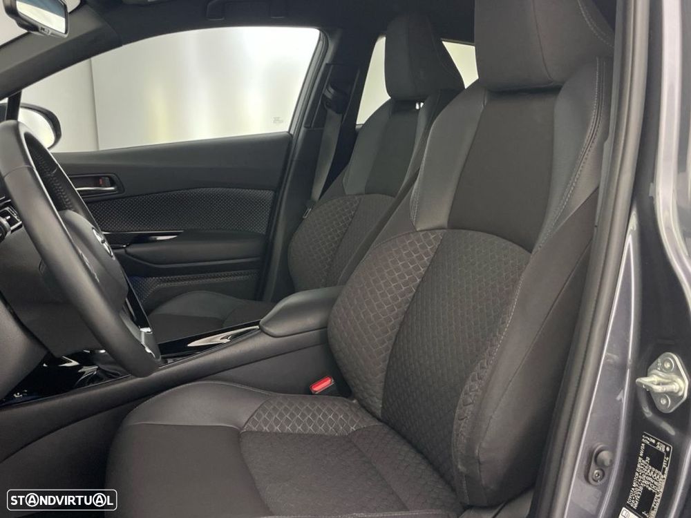 Toyota C-HR 1.8 Hybrid Square Collection - 17