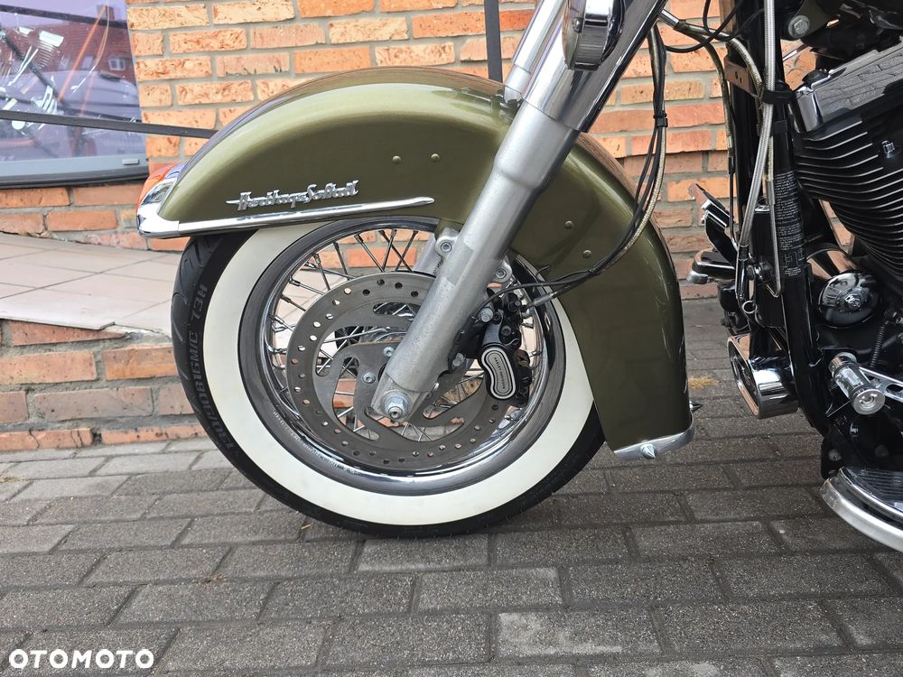 Harley-Davidson Softail Heritage Classic - 27