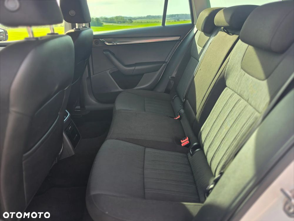 Skoda Octavia 1.6 TDI Premium Edition - 19