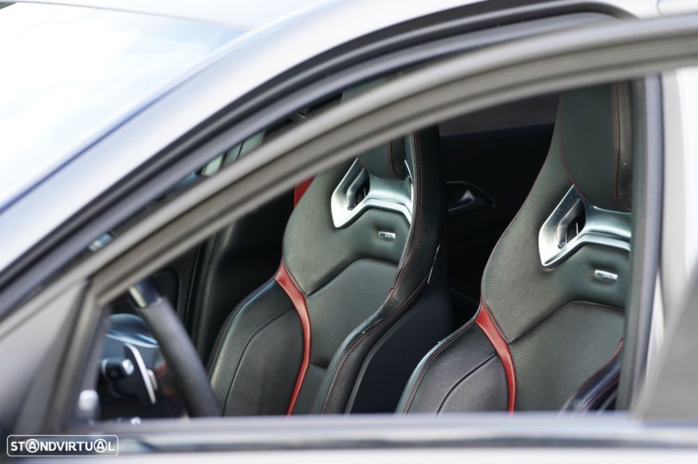 Mercedes-Benz A 45 AMG 4Matic Speedshift 7G-DCT - 6