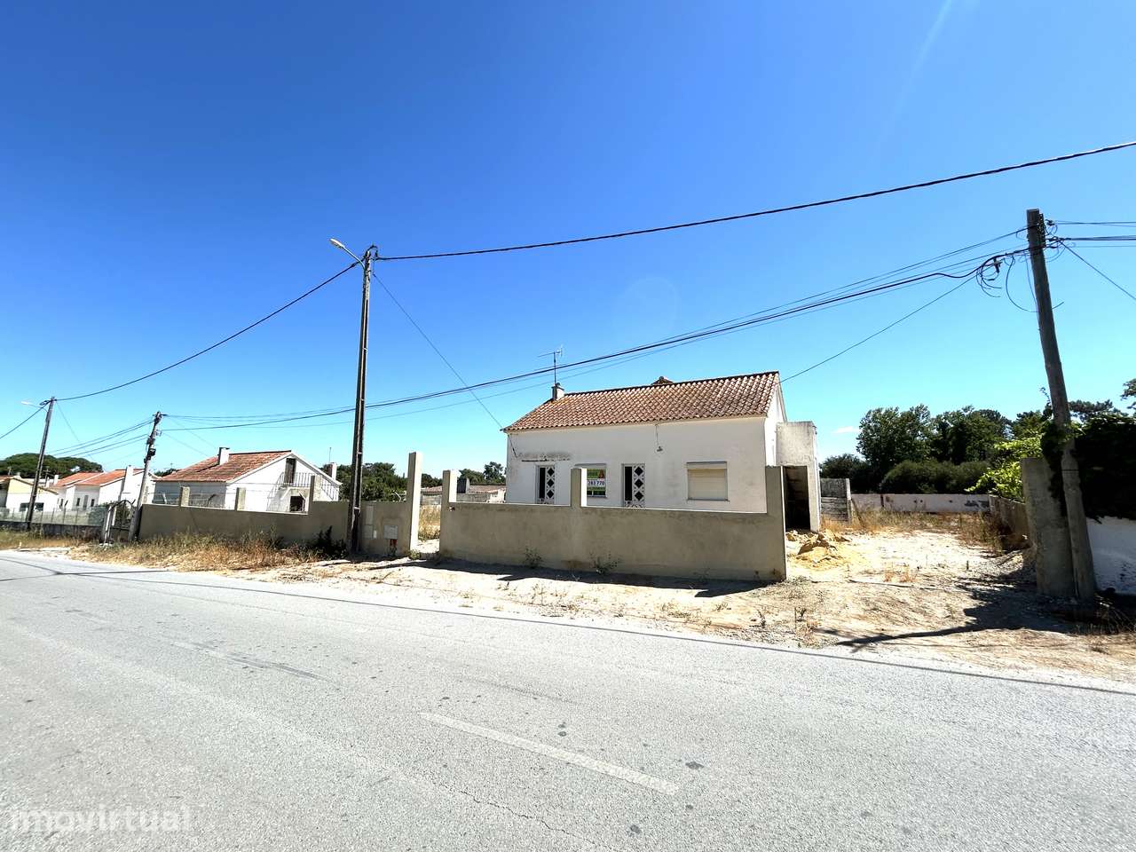 Oportunidade: Moradia T3 inserida num lote de terreno de 690m2 - Grande imagem: 2/43