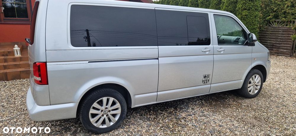 Volkswagen Caravelle - 8
