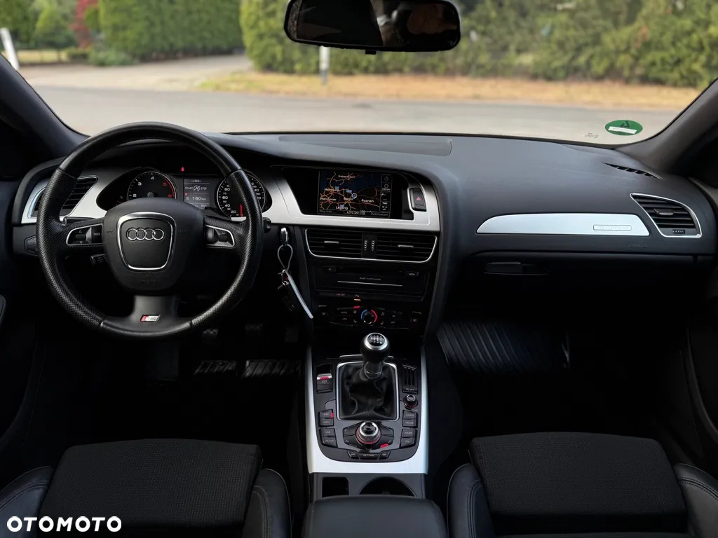Audi A4 Avant 2.0 TDI DPF quattro S line Sportpaket (plus) - 32