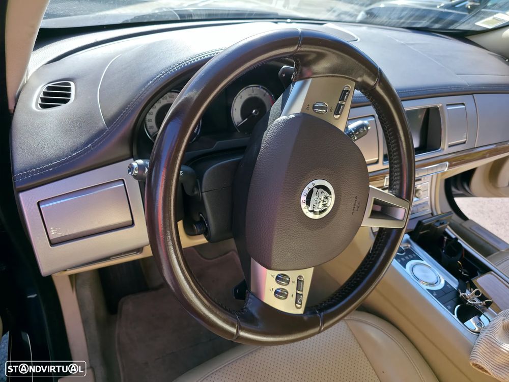 Jaguar XF 3.0 D V6 S Premium Luxury - 13