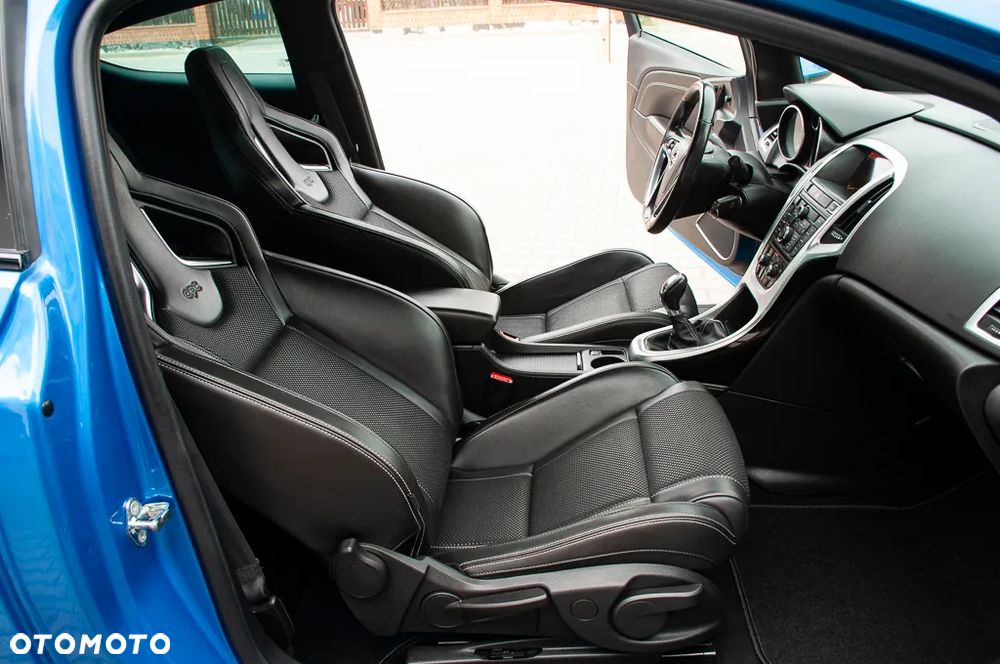 Opel Astra OPC EU6 - 8