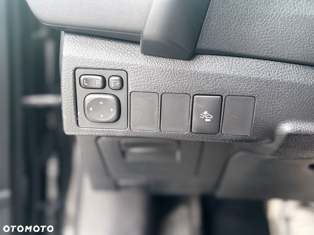 Toyota Auris 1.8 HSD Luna - 14