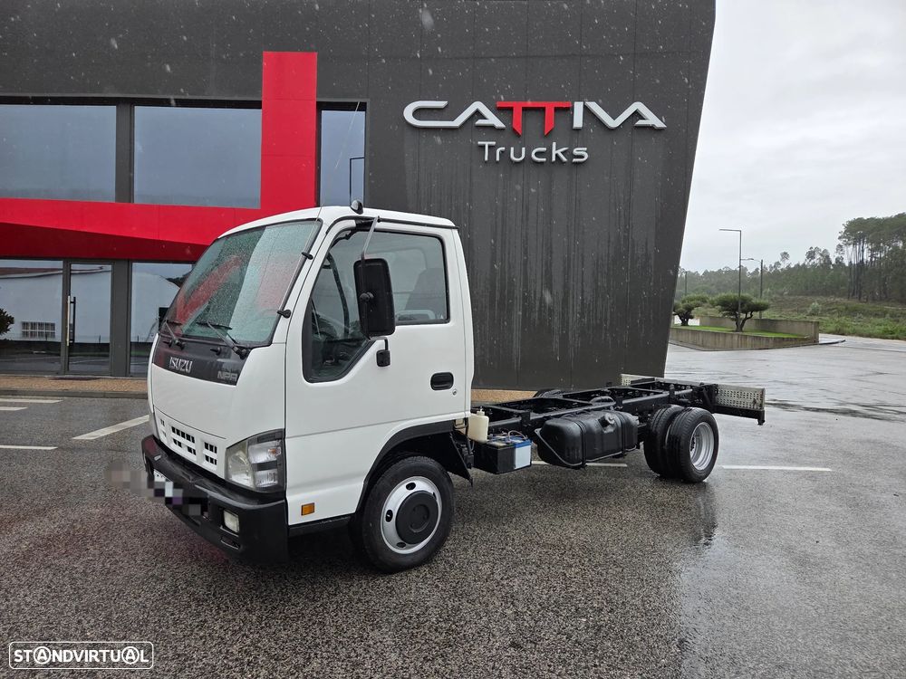 Isuzu NPR 3500kgs chassis - 1