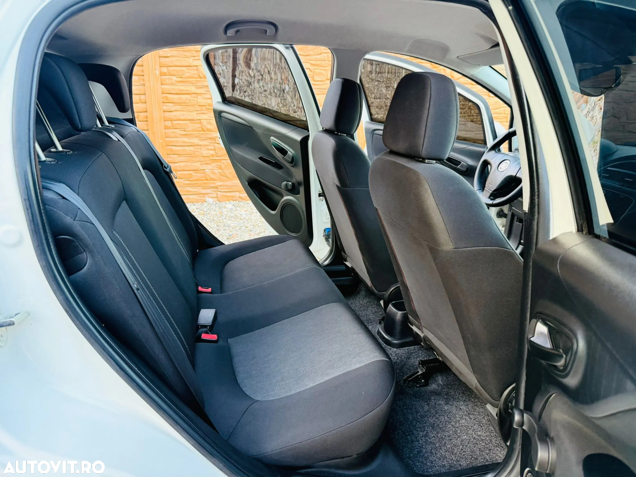 Fiat Punto - 8