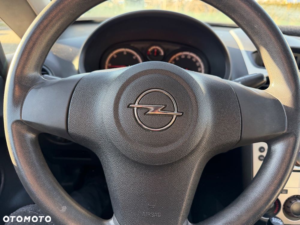 Opel Corsa - 17