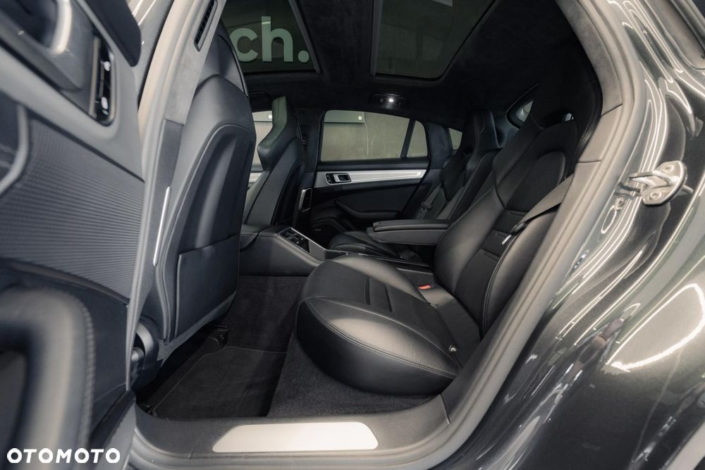Porsche Panamera Turbo - 15
