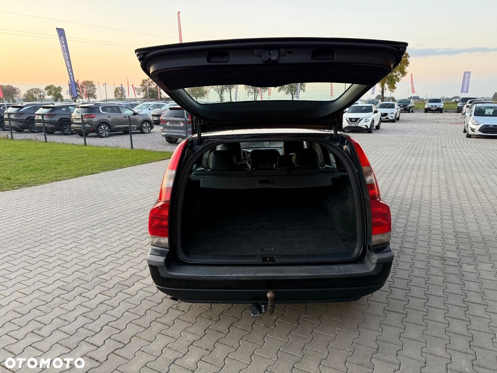 Volvo V70 2.4 D Momentum - 27