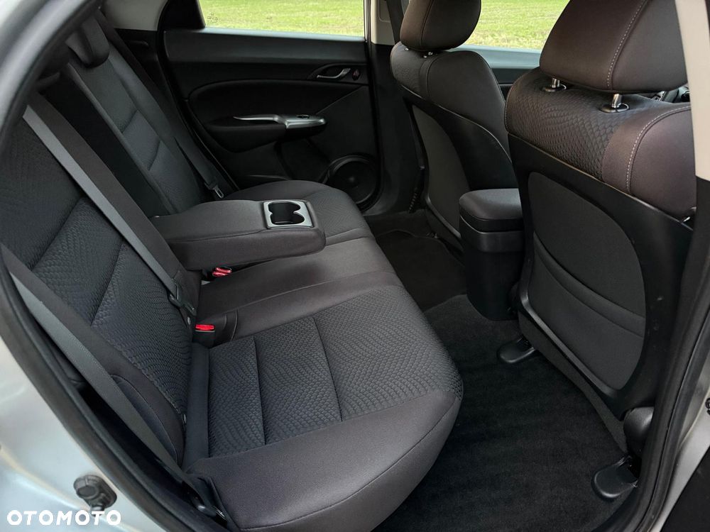 Honda Civic 1.4 i-VTEC Comfort - 24