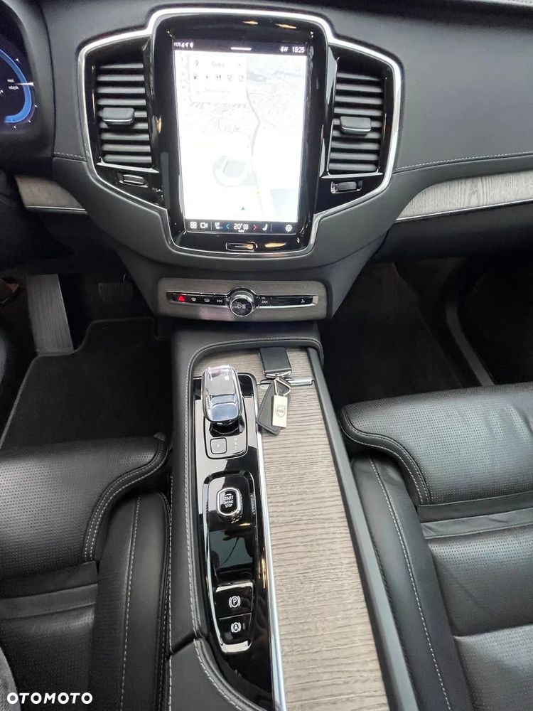 Volvo XC 90 T8 AWD Plug-In Hybrid Ultimate Dark 7os - 21