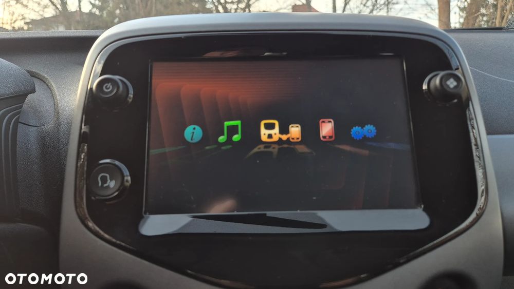 Toyota Aygo x-play - 29