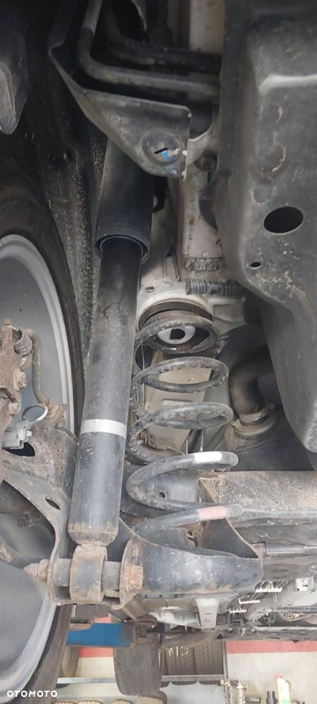 Toyota Corolla 1.6 VVT-i Premium - 24