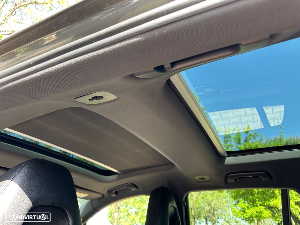 Porsche Panamera Sport Turismo 4 E-Hybrid - 14