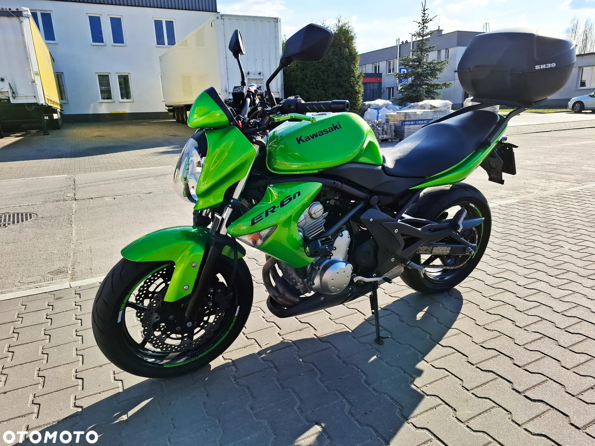 Kawasaki ER - 2