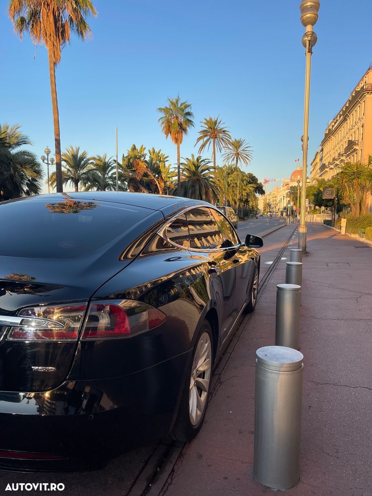 Tesla Model S AWD - 4