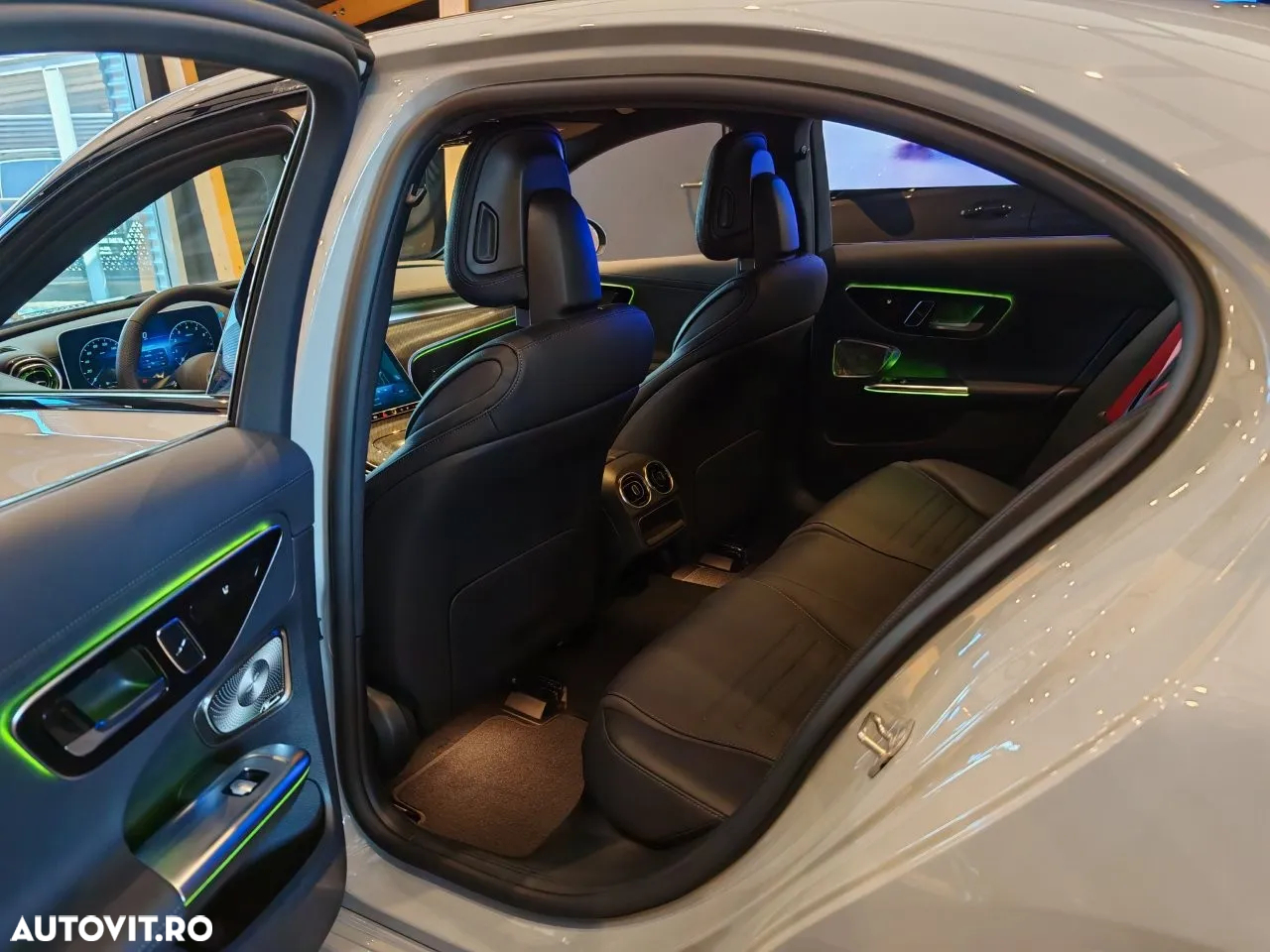 Mercedes-Benz C 300 MHEV 4MATIC - 12