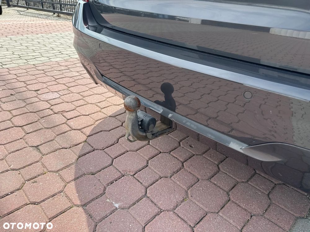 BMW Seria 3 330d xDrive M Sport - 15