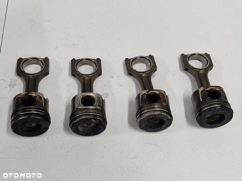 BMW E90 E91 E60 E87 X1 X3 E83 2.0 D N47 TŁOK Z KORBOWODEM 0840BB - 1