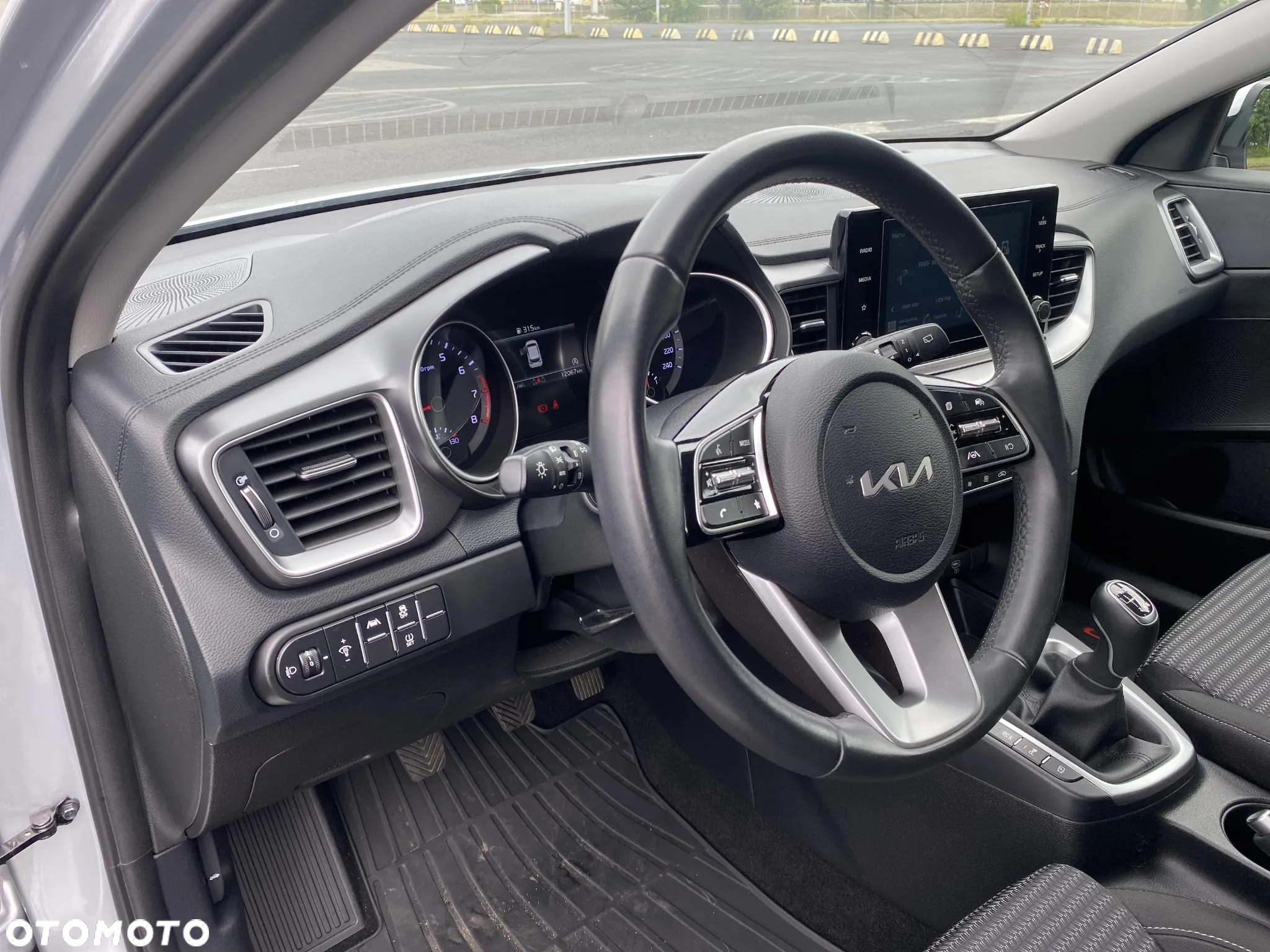 Kia Ceed 1.5 T-GDI M - 10