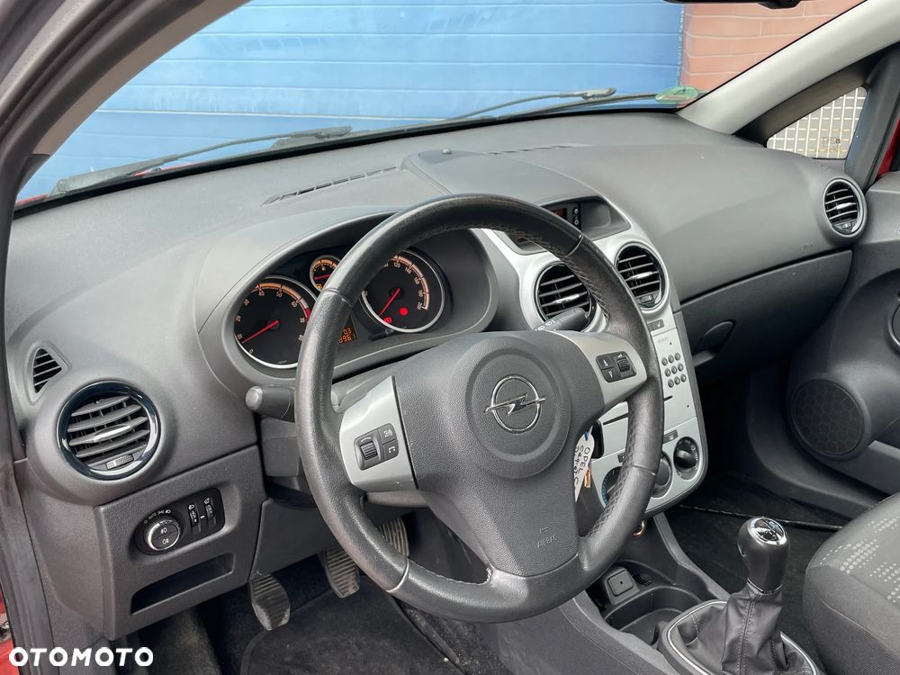 Opel Corsa 1.4 16V Color Edition - 2