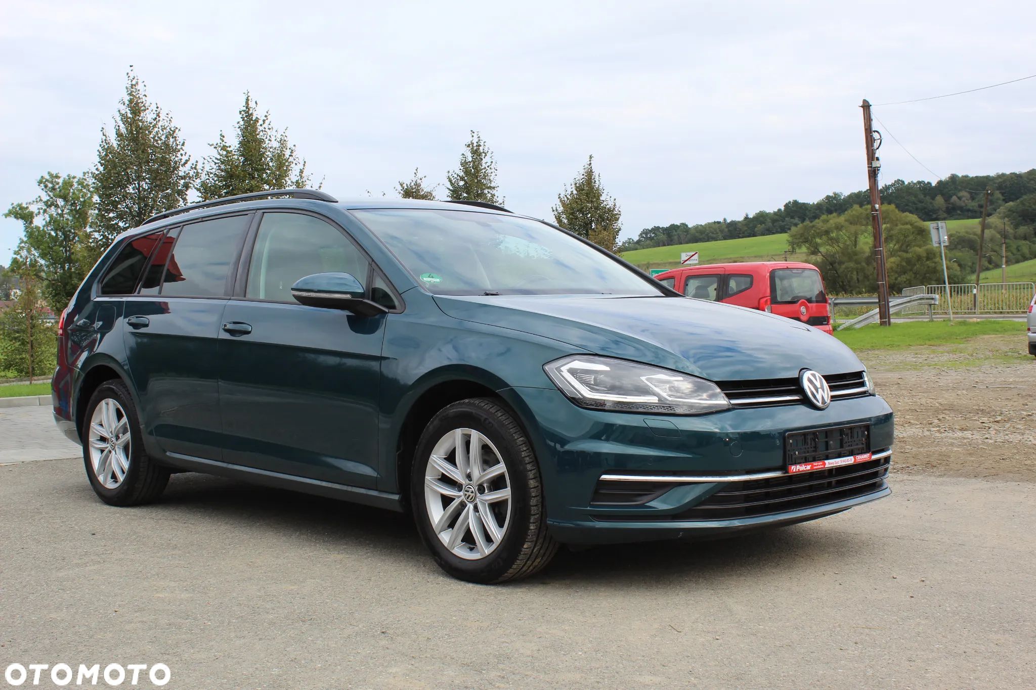 Volkswagen Golf - 1