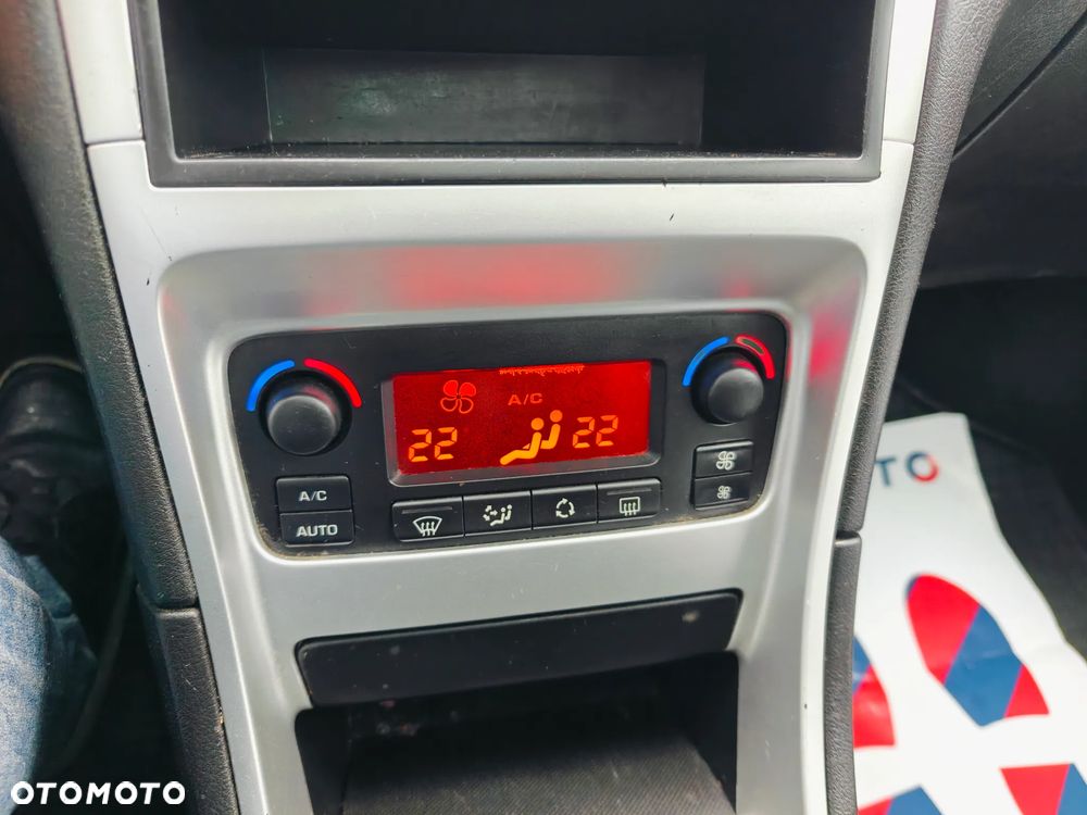 Peugeot 307 1.6 HDI Oxygene - 24
