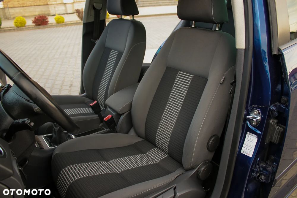 Volkswagen Golf Plus 2.0 TDI DPF United - 30