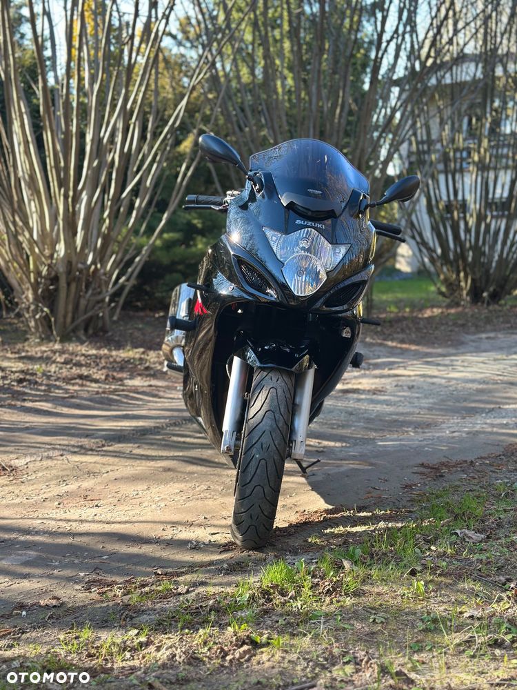 Suzuki GSX - 3