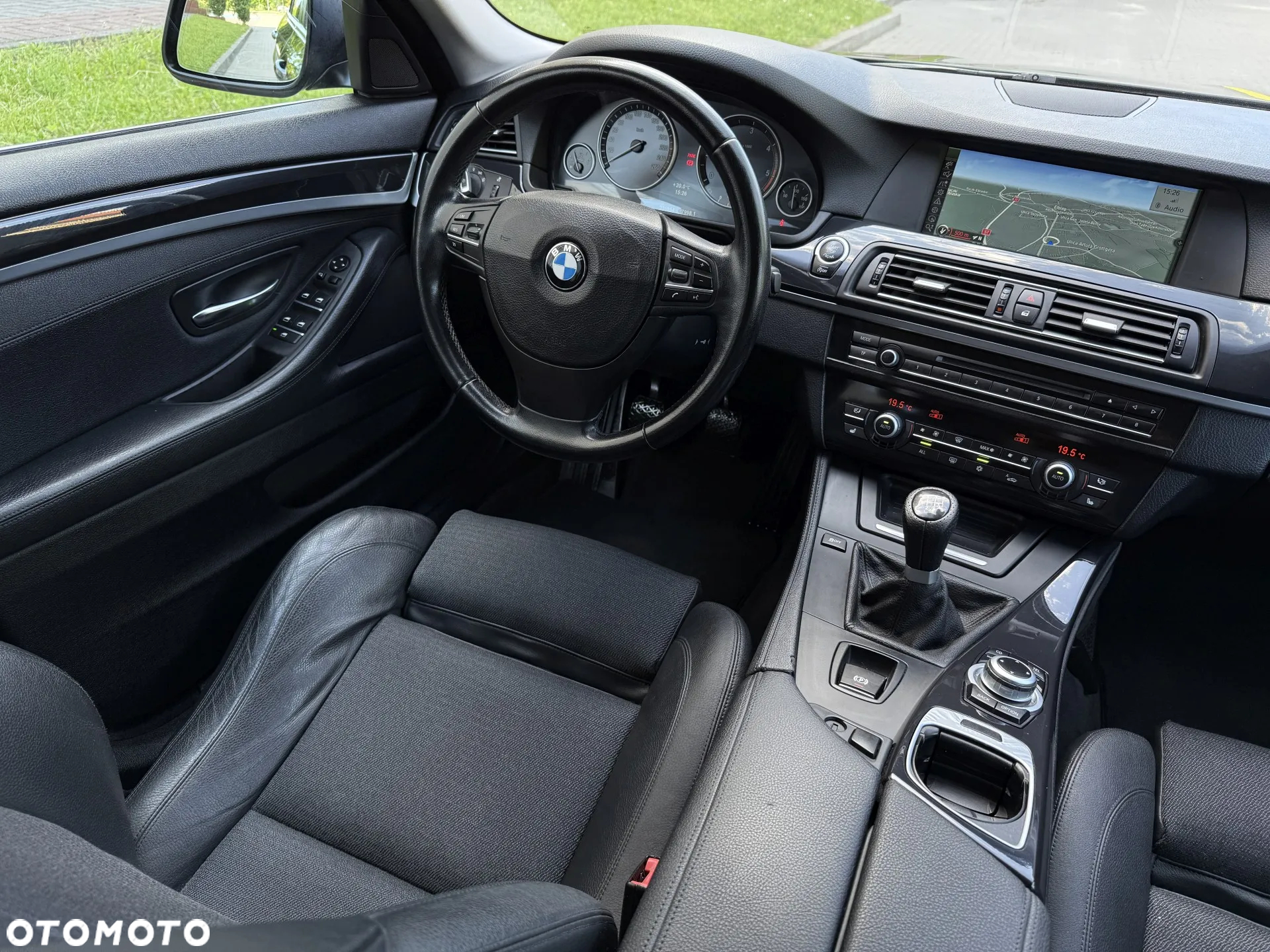 BMW Seria 5 520d Touring - 22