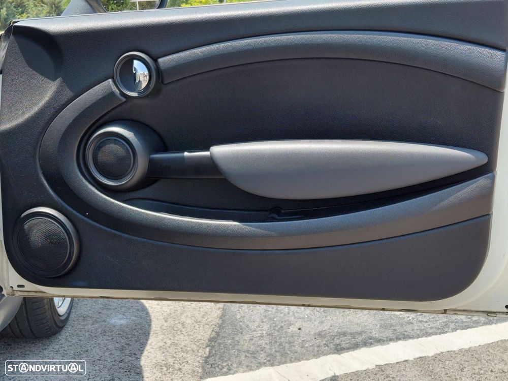 MINI 3 Portas Cooper D - 34