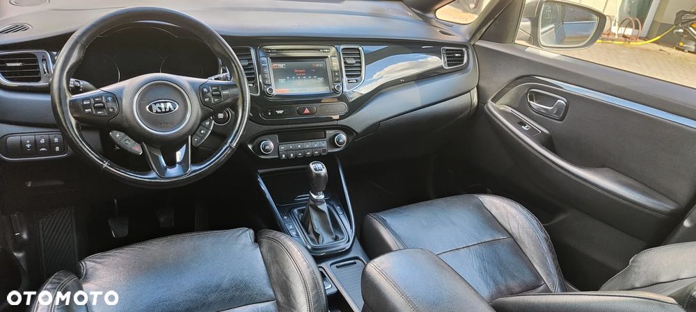 Kia Carens 1.7 CRDi XL 7os - 6