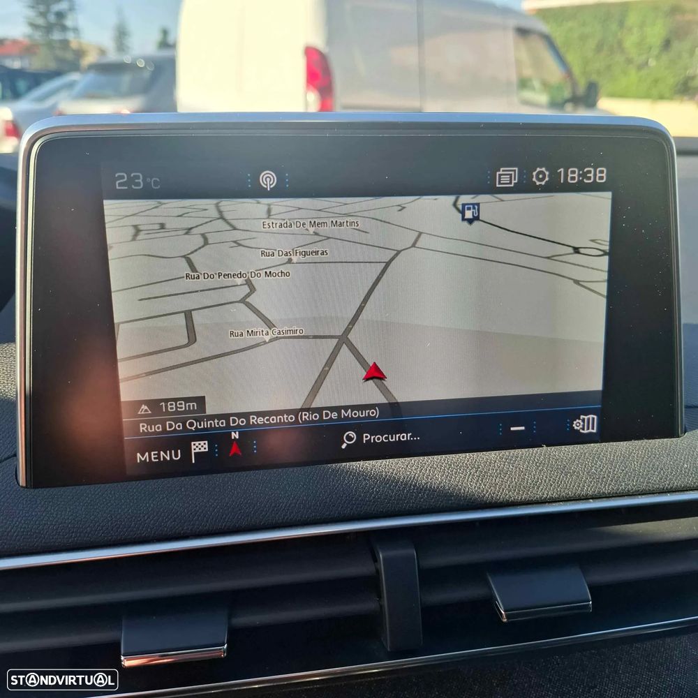 Peugeot 3008 1.5 BlueHDi Allure Pack — fotografia 8