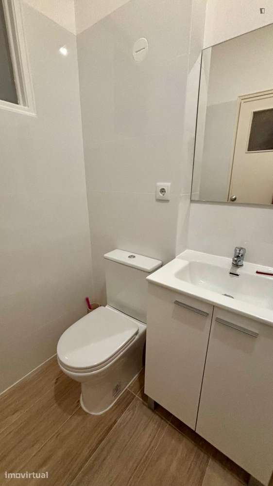 Quarto - localizado em Lisbon - Grande imagem: 4/5