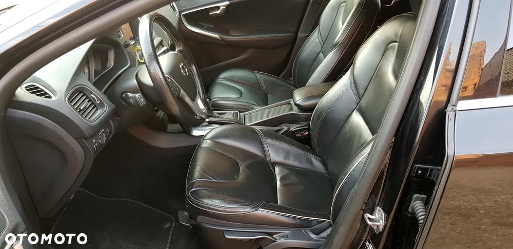 Volvo V40 D3 Geartronic RDesign - 9