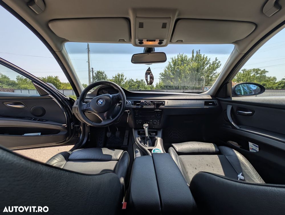 BMW Seria 3 320i - 8